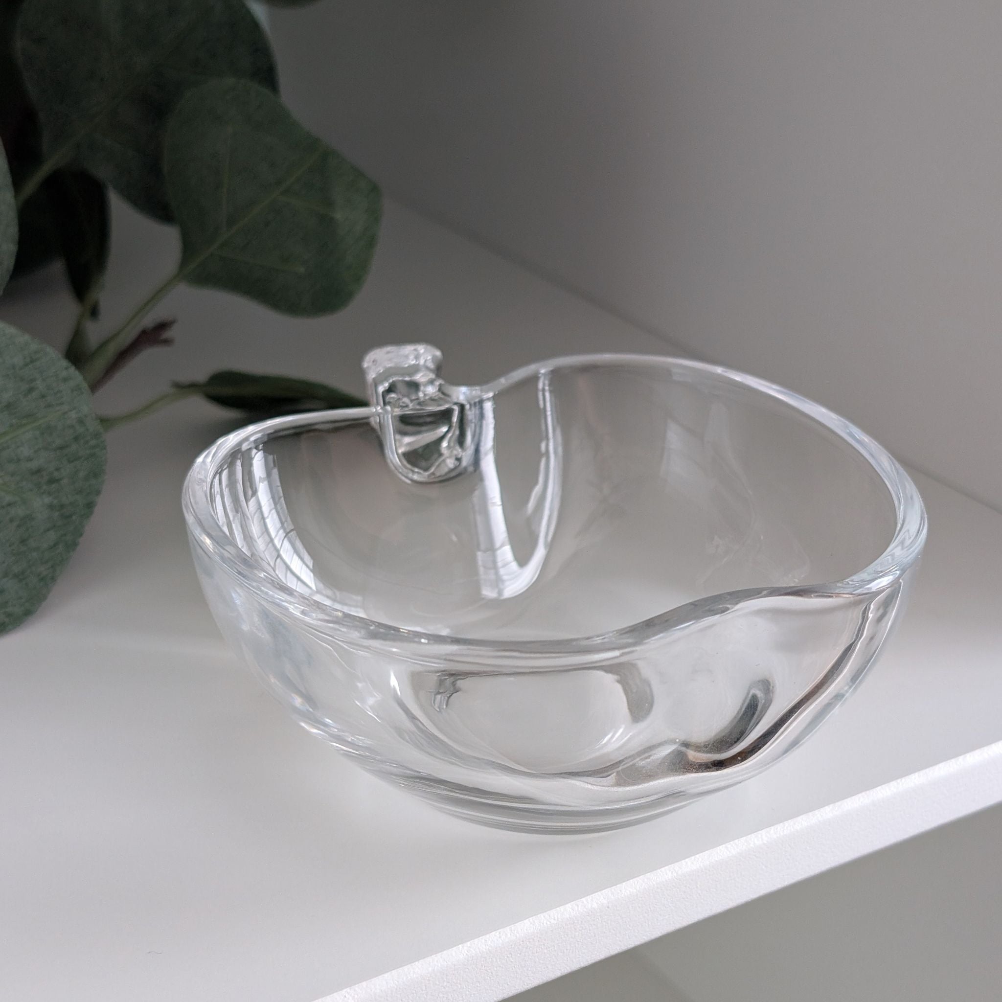 Clear glass apple-shaped dish, perfect as a small dessert bowl, fruit dish, or decorative trinket tray